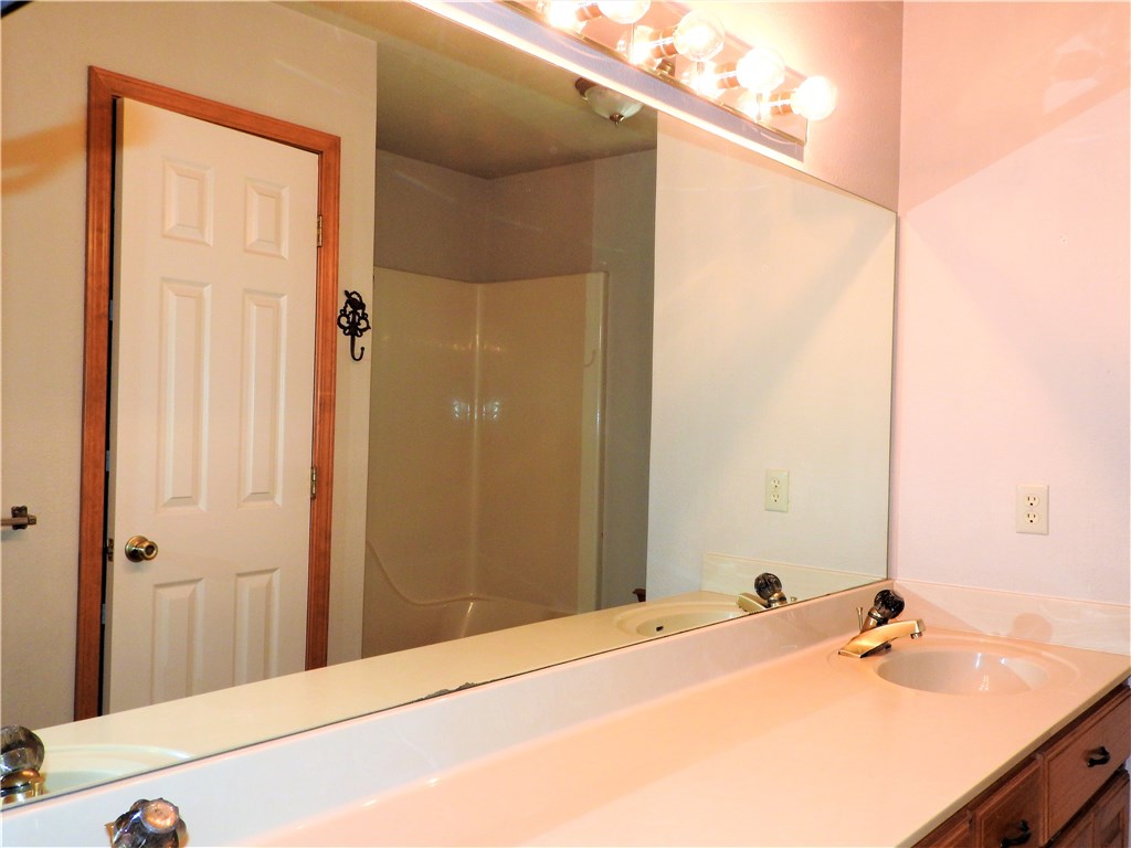 Cardinal Creek - Residential Lease