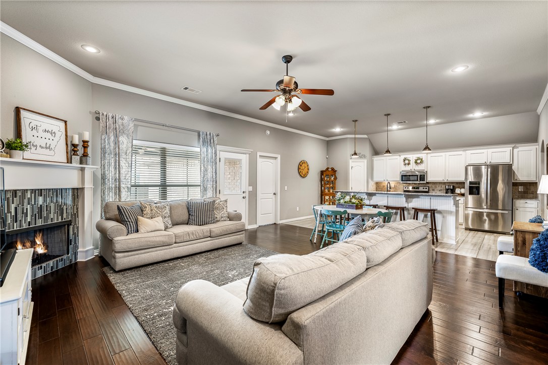 Cornerstone Ridge Sub Ph Iv Bentonville - Residential