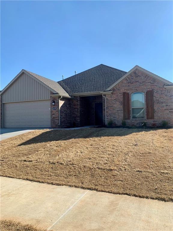 Beautiful 2022 construction 3 bed/2 bath home for rent! Includes fireplace, refrigerator, microwave, fully fenced backyard, and pleasing neutral colors through the home! Oversized 2 car garage! Primary bath has large double vanity, soaking tub, separate shower and large walk-in closet. Neighborhood is close to Owl Creek Elementary and has plenty of paved walking/greenway trails.