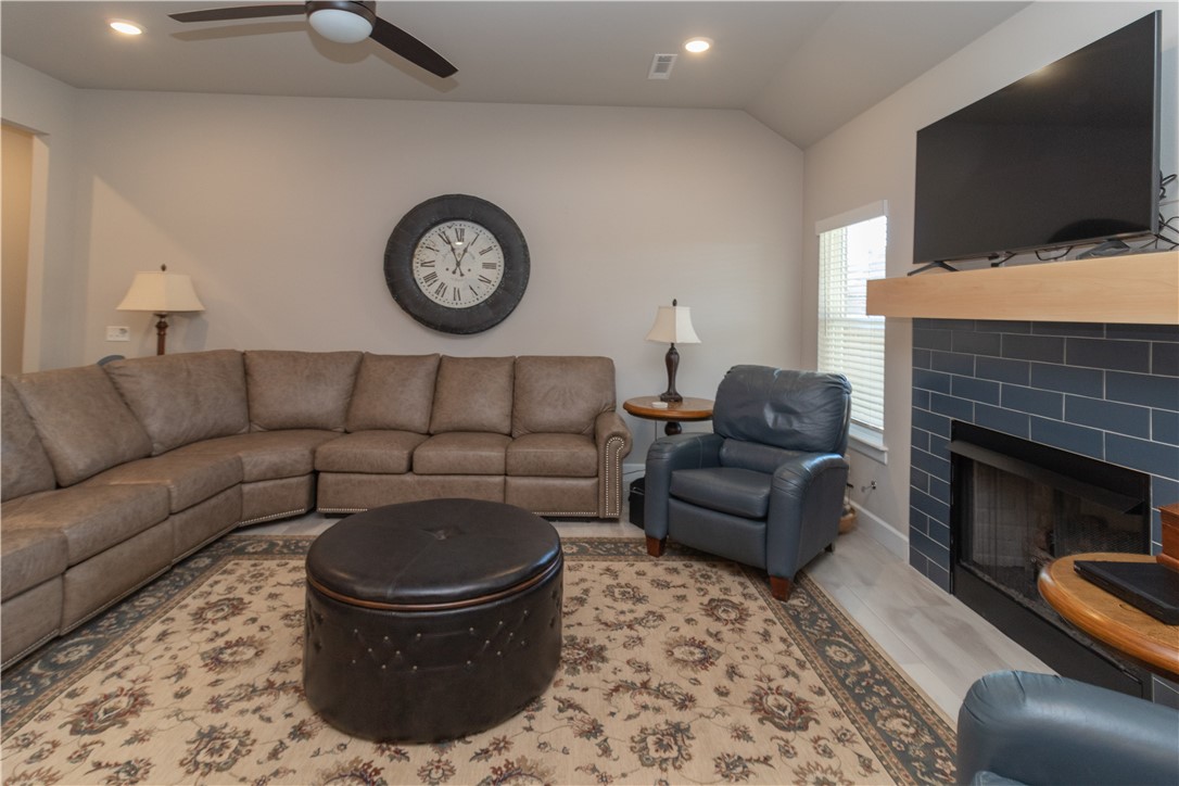 Hazelton Heights Ph 1 Pea Ridge - Residential Lease