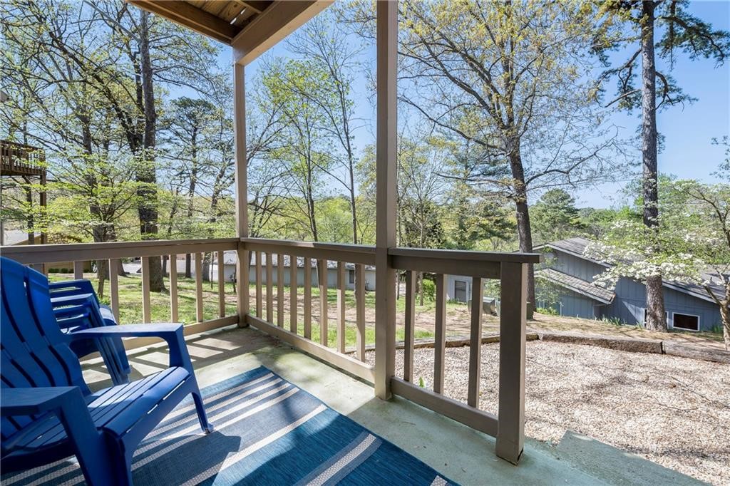 Townhouse Tct 2 A/K/A Drake Court Bvv - Residential