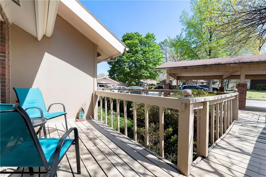 Townhouse Tct 2 A/K/A Drake Court Bvv - Residential