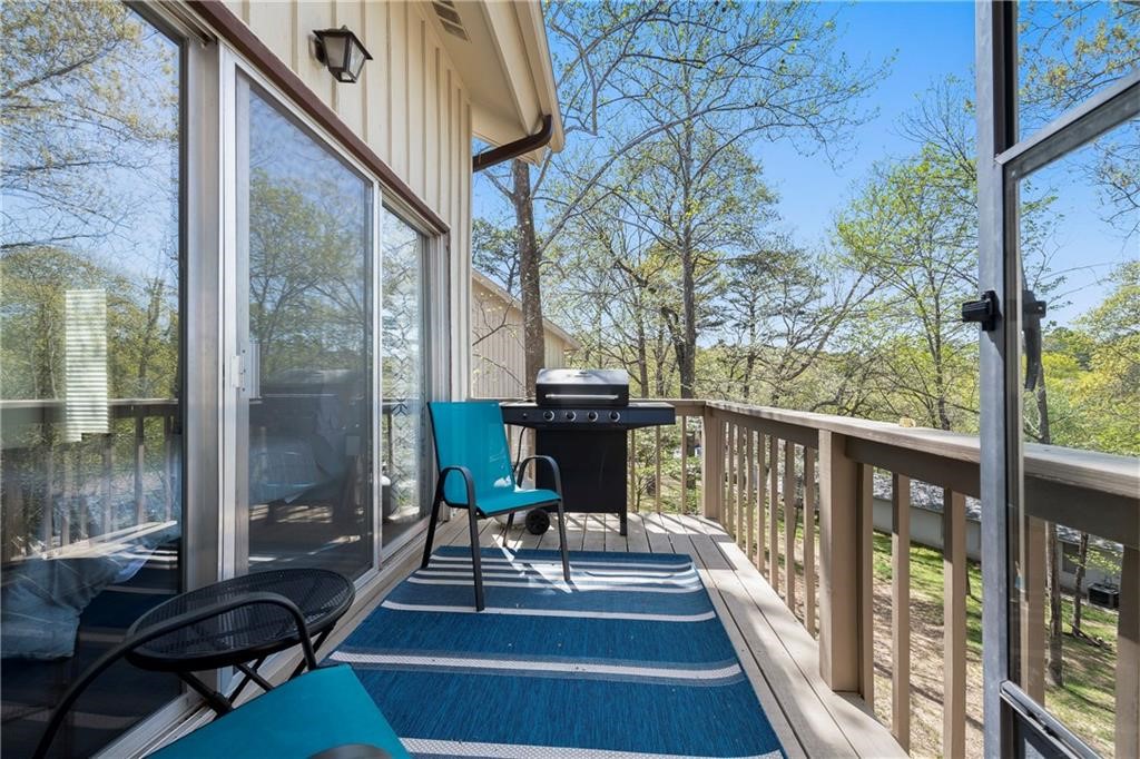 Townhouse Tct 2 A/K/A Drake Court Bvv - Residential