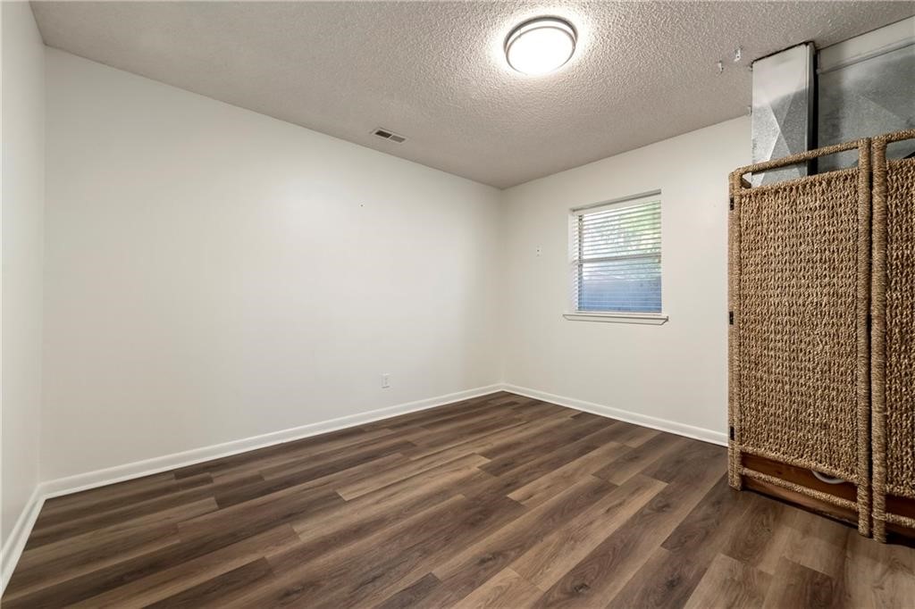Townhouse Tct 2 A/K/A Drake Court Bvv - Residential