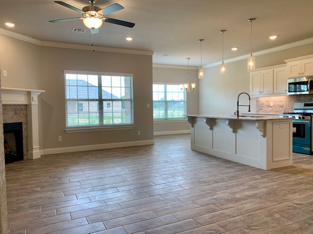 Oak Creek - Residential Lease