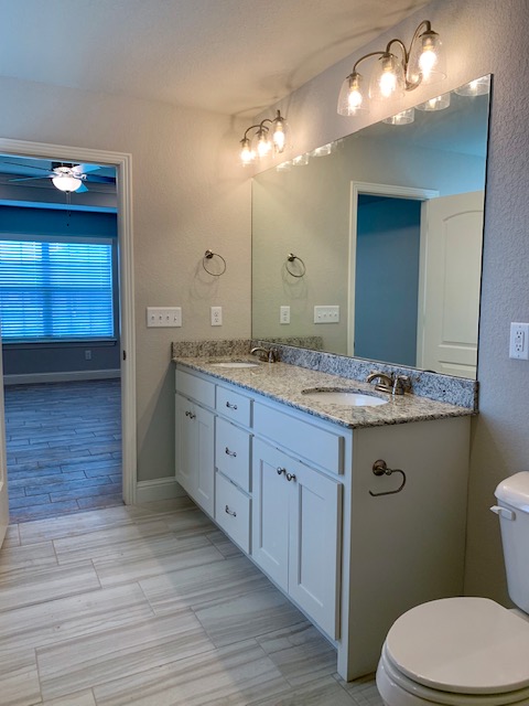 Oak Creek - Residential Lease