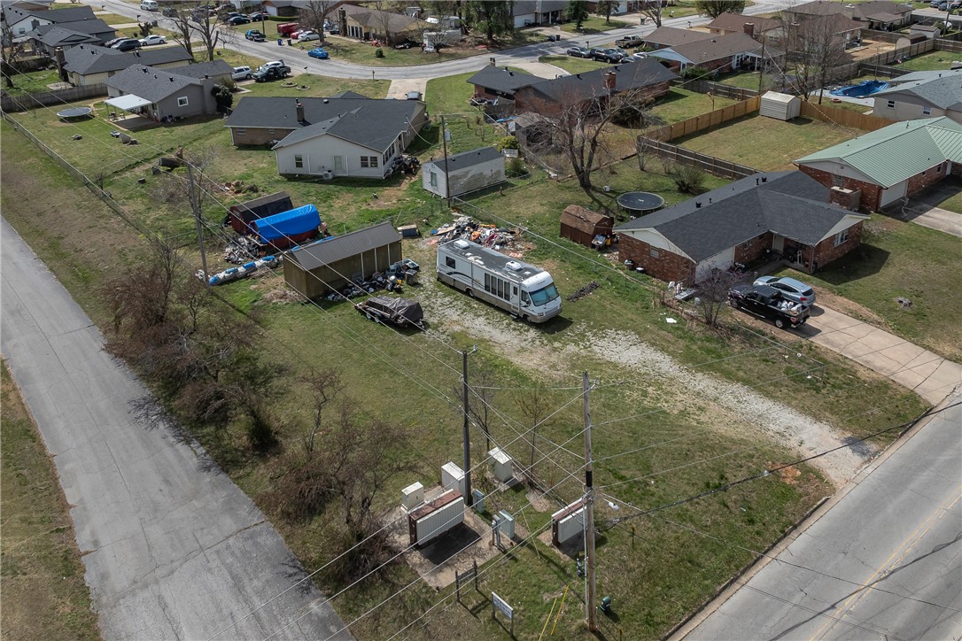 Just shy of a quarter acre in the heart of Rogers! Walking distance to the Roger's Aquatic Center and just minutes away from Pinnacle Hills Promenade with everyday activities and essentials nearby.