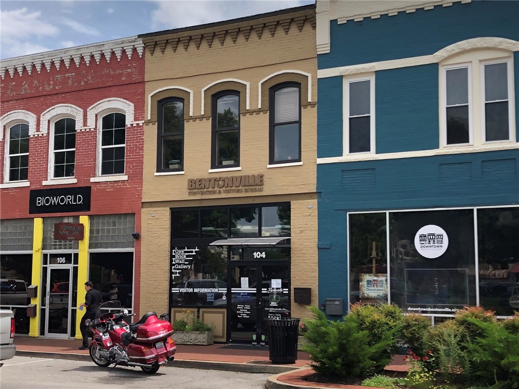 Building for sale in downtown Bentonville on the square, home of the first Walmart store formerly
called the 5 & 10. The location is within walking distance of several attractions such as Crystal
Bridges Museum, the Walmart Museum and several boutique upscale restaurants including The
Preachers Son, The Hive and Table Mesa. Connect to the Razorback Greenway trail system to
find the 8th Street Market, The Momentary Museum and future Walmart Home Office campus.