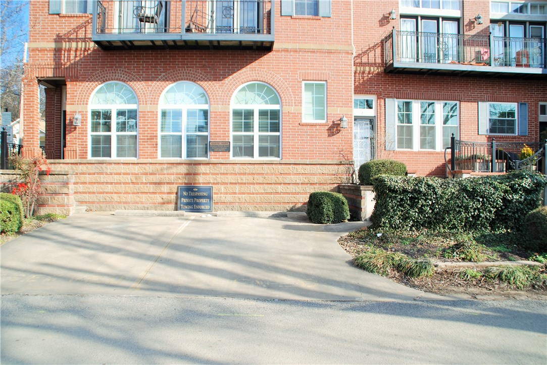Campbell Ave Condos Hpr - Residential