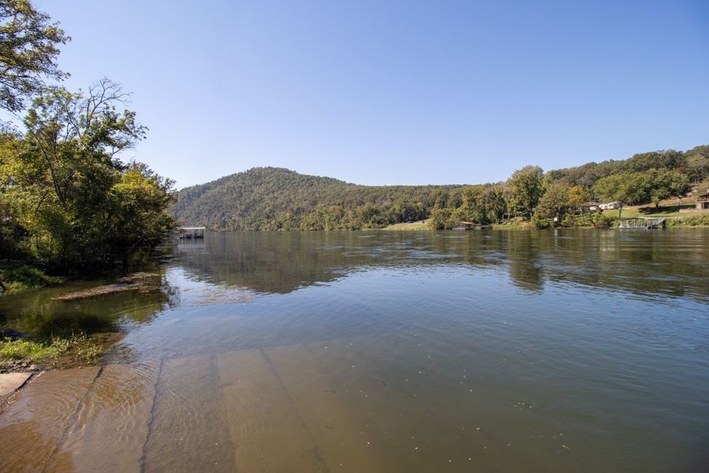 White River Valley - Land