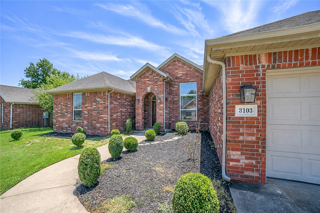 Briar Chase - Residential