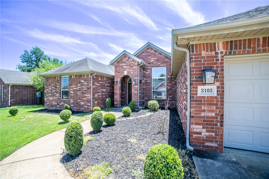Briar Chase - Residential