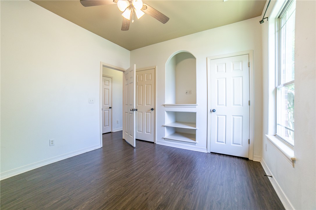 Briar Chase - Residential