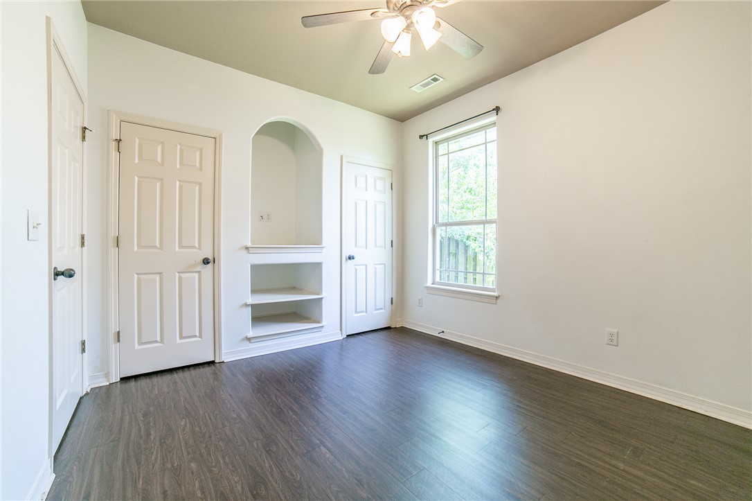 Briar Chase - Residential