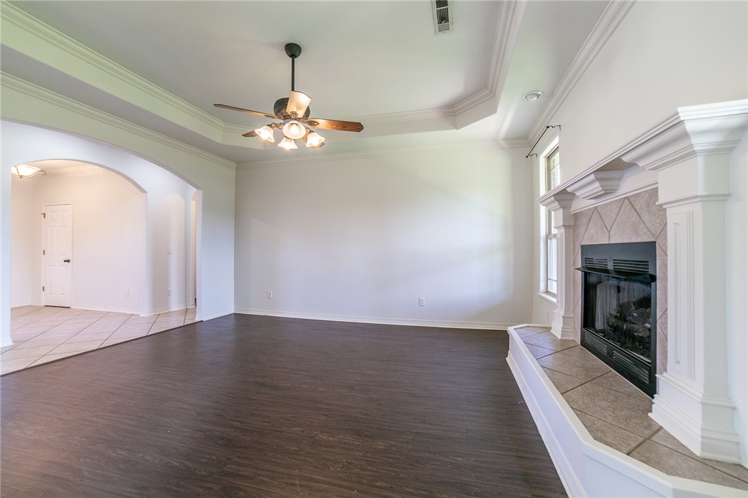 Briar Chase - Residential