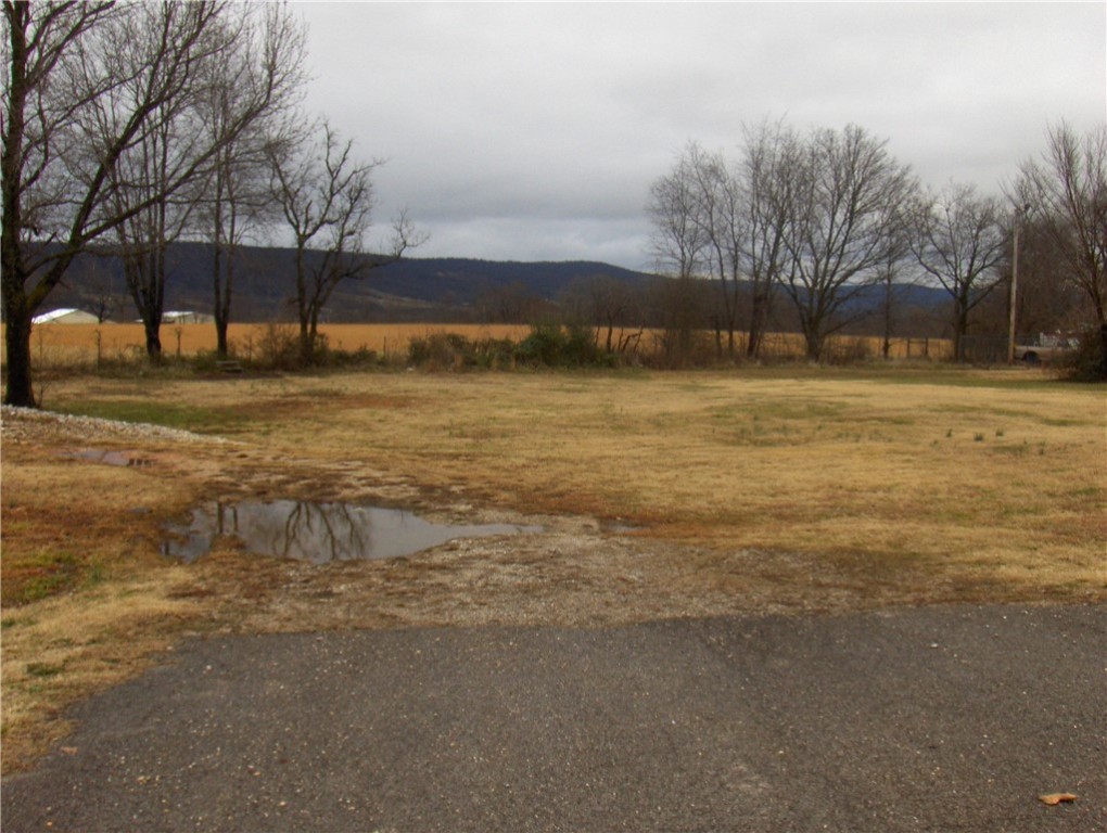 Nice commercial lot on Hwy 62 west of Farmington.