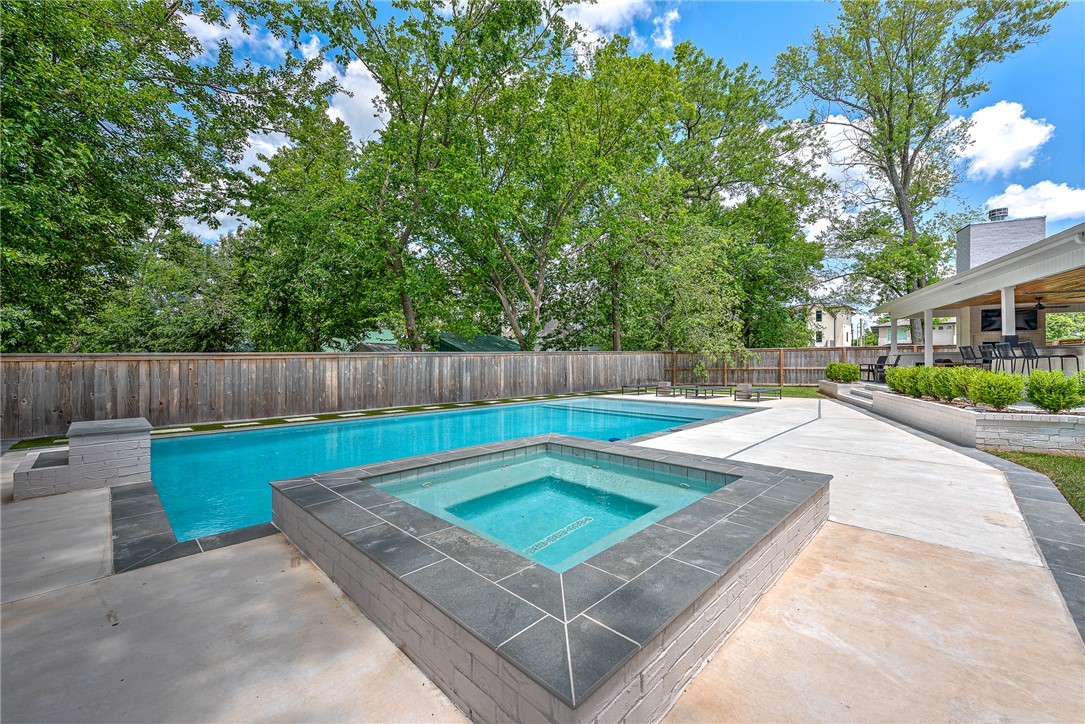 Demings 2nd Add Bentonville - Residential Lease
