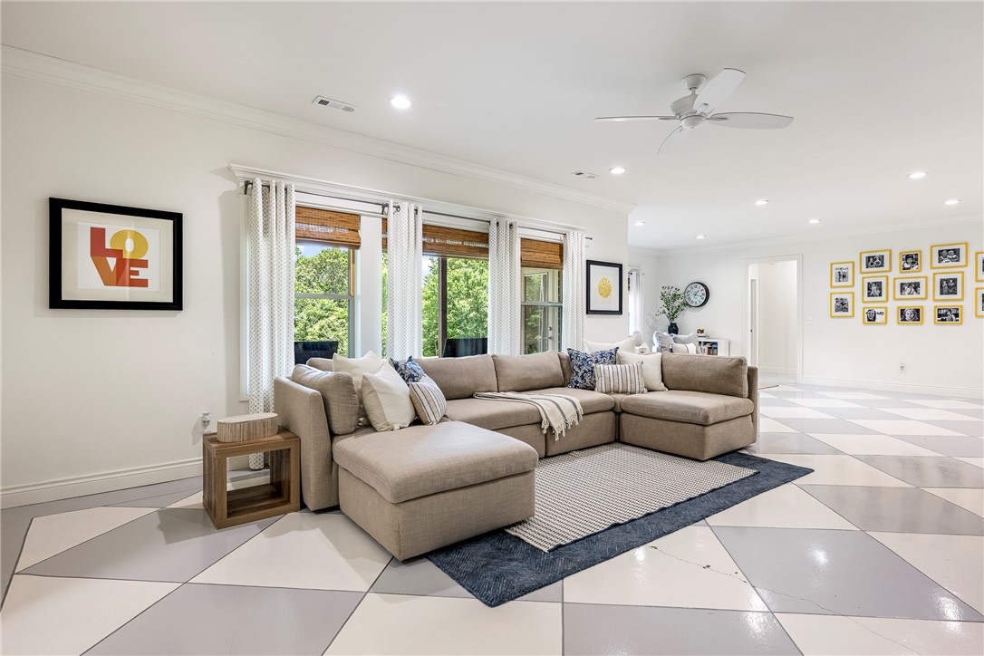 Oak Tree Centerton - Residential