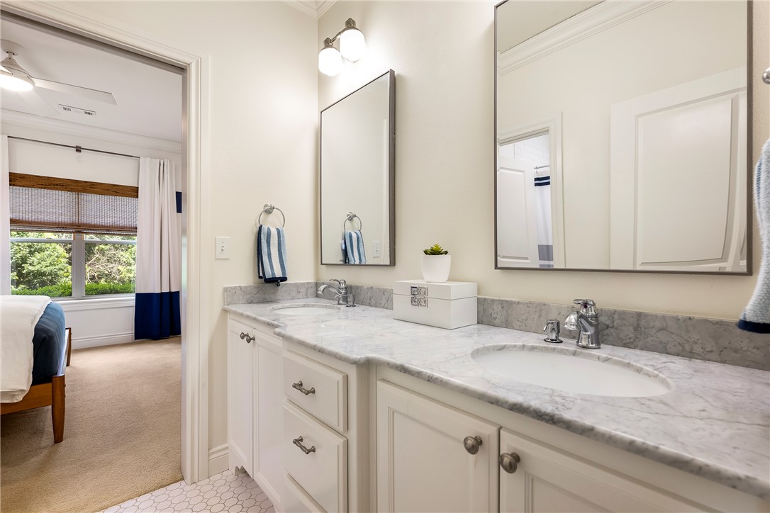 Oak Tree Centerton - Residential