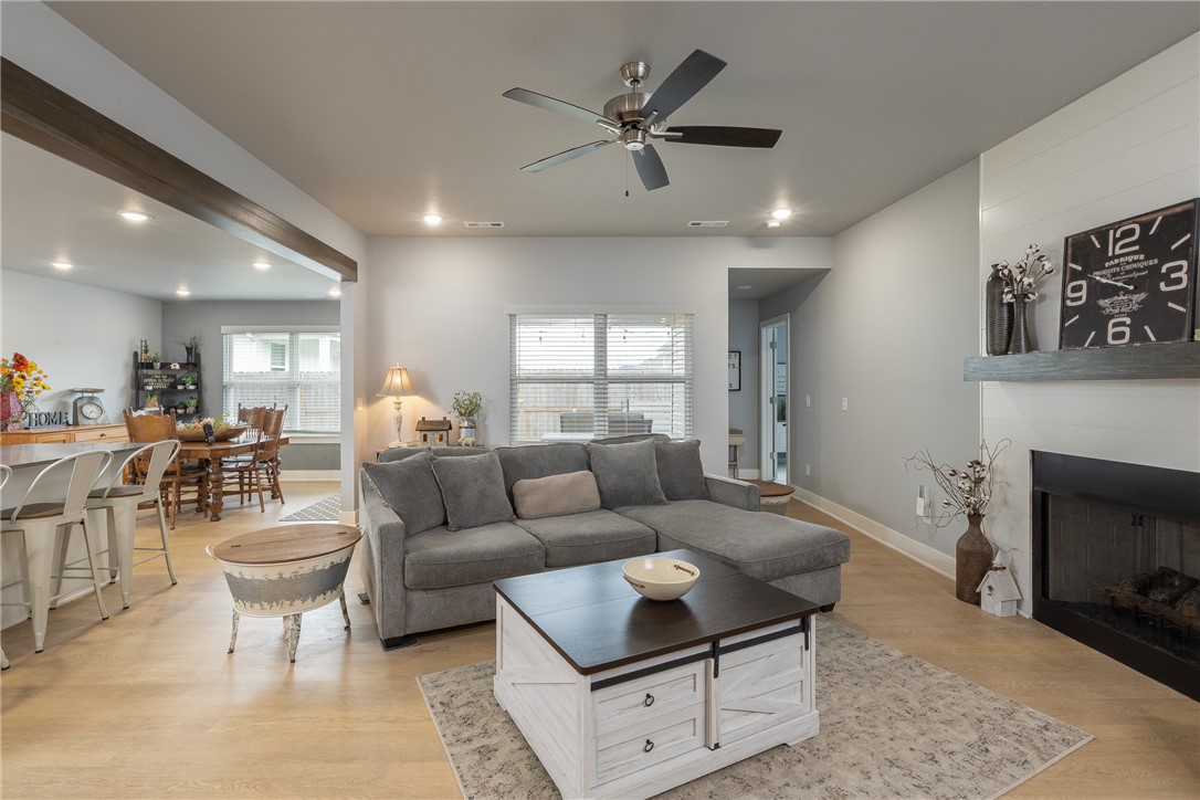 Towne West Sub Ph I - Residential