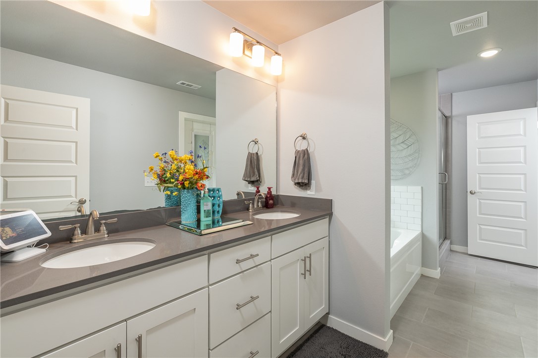 Towne West Sub Ph I - Residential