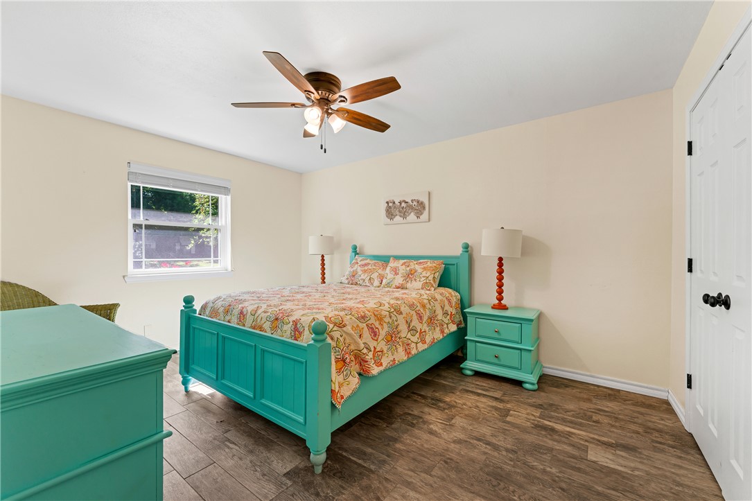 WHISPERING TIMBERS PH 4 - Residential