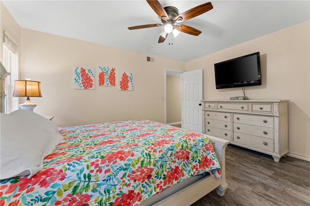 WHISPERING TIMBERS PH 4 - Residential