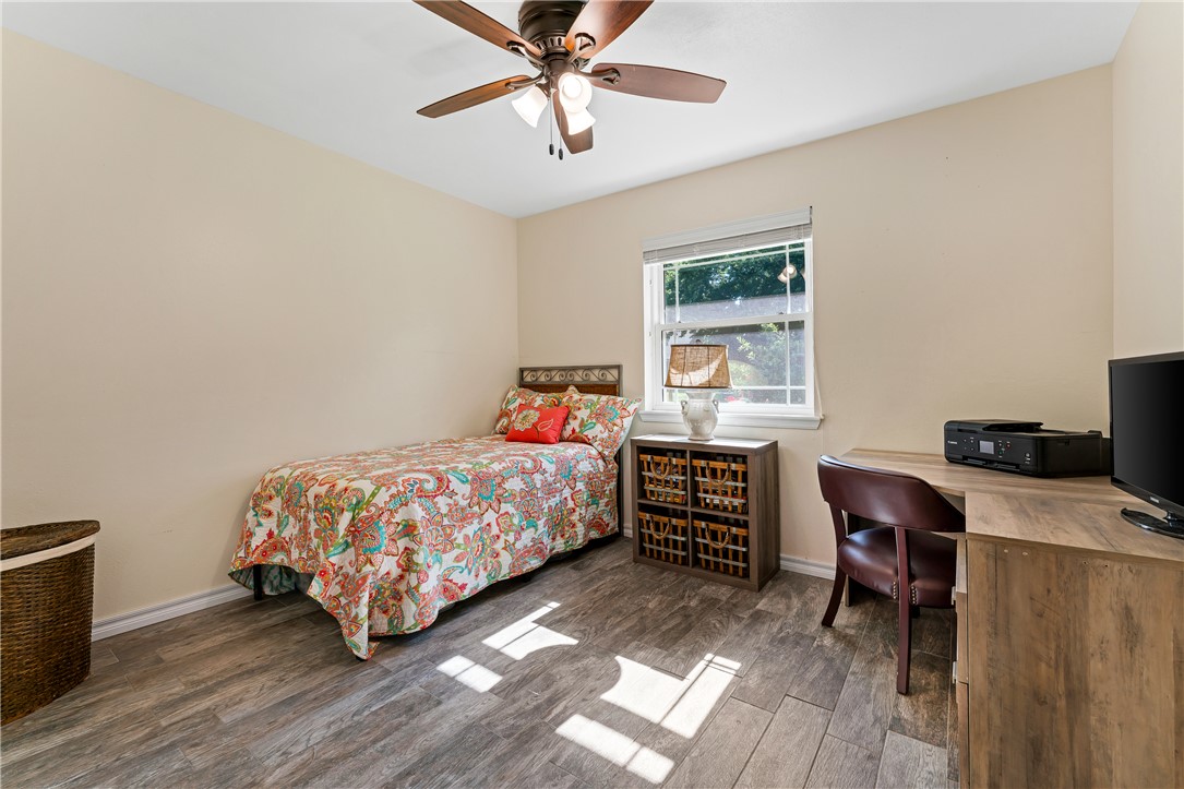WHISPERING TIMBERS PH 4 - Residential