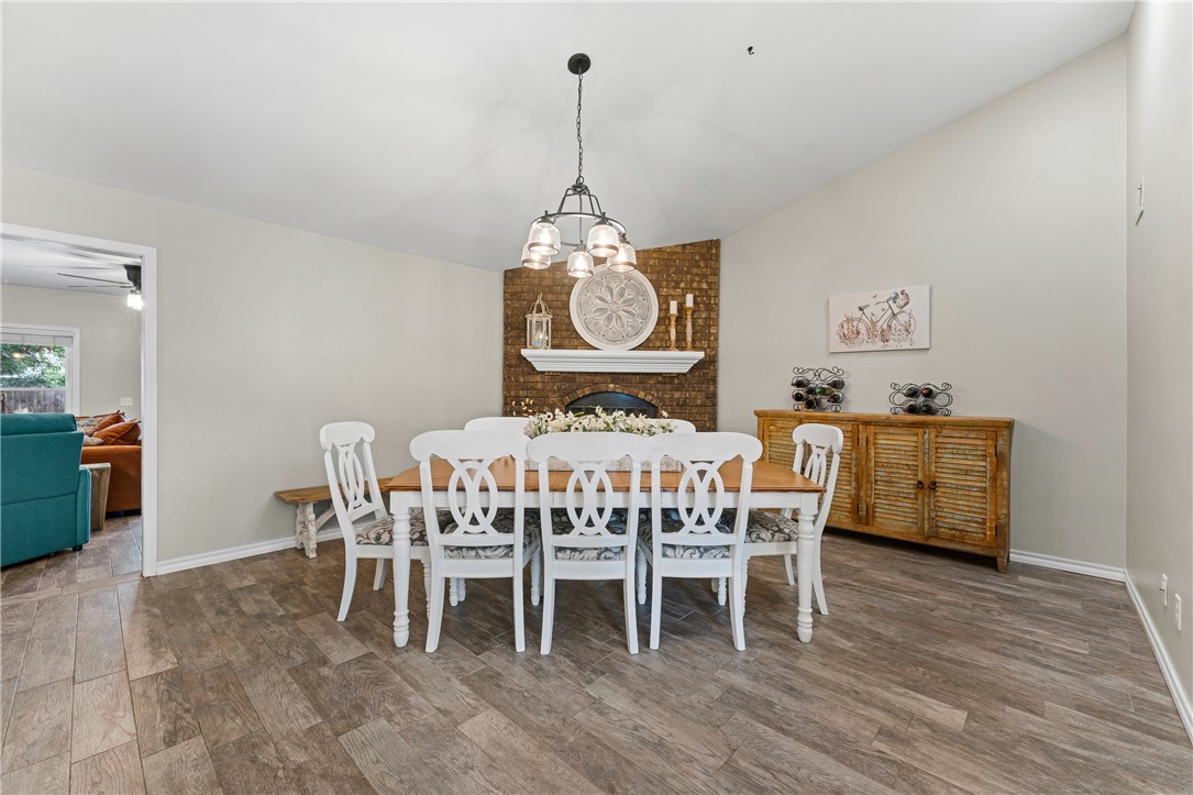 WHISPERING TIMBERS PH 4 - Residential