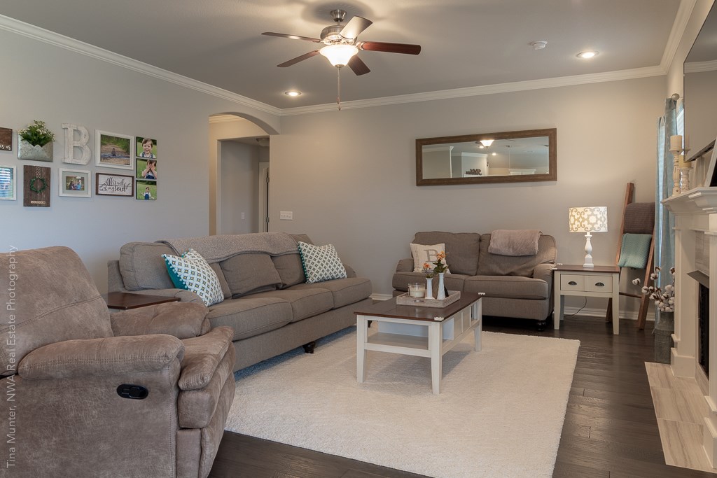 Chelsea Point II Rogers - Residential