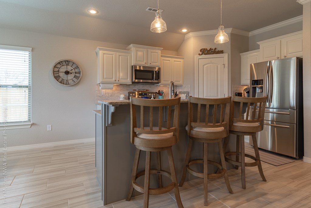 Chelsea Point II Rogers - Residential