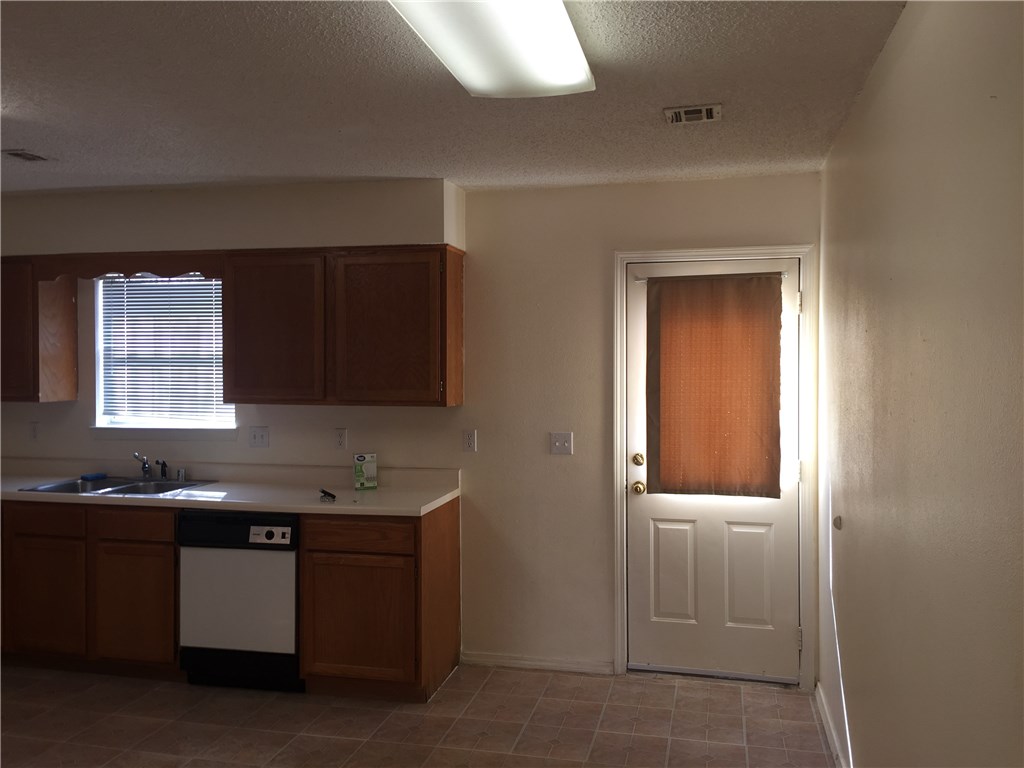 Holly Gardens Bentonville - Residential Lease