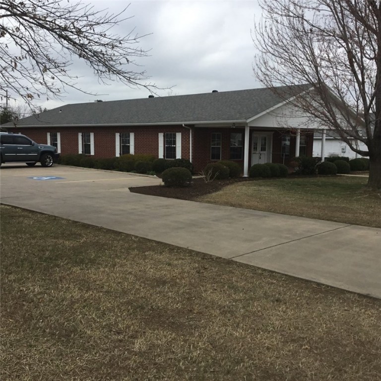 Colt Square - Commercial Lease