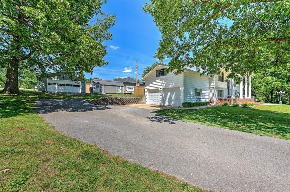16-19-30-ROGERS - Residential