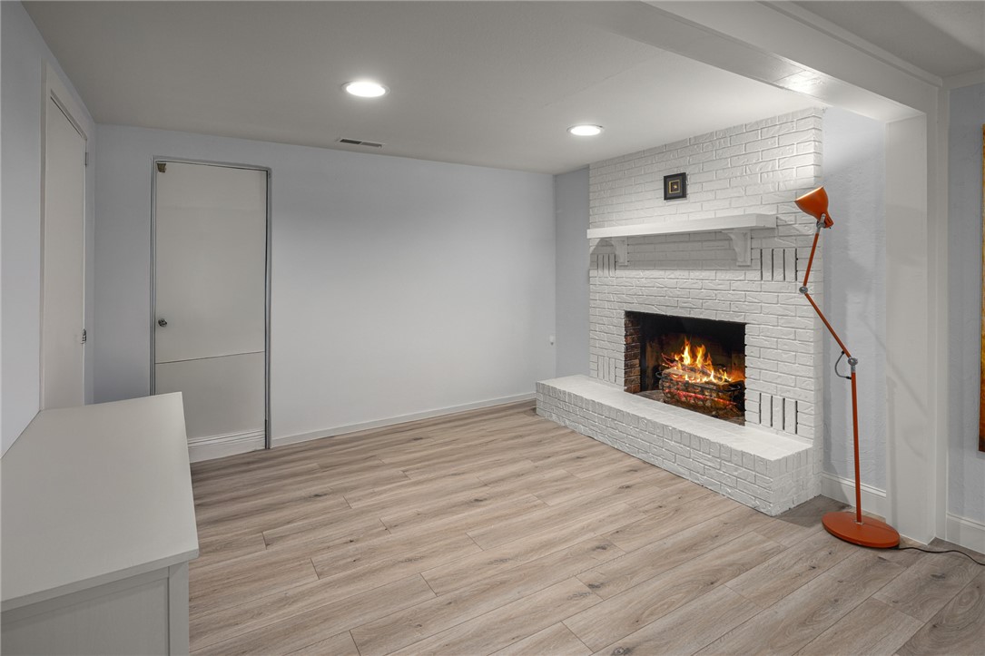 16-19-30-ROGERS - Residential