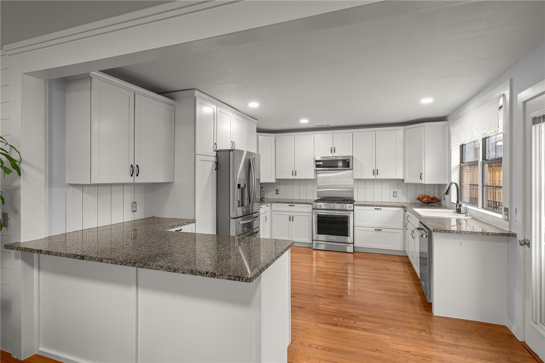 16-19-30-ROGERS - Residential