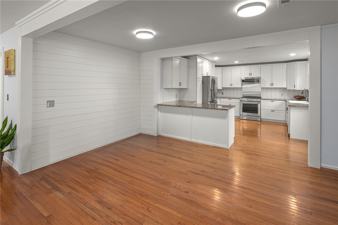 16-19-30-ROGERS - Residential