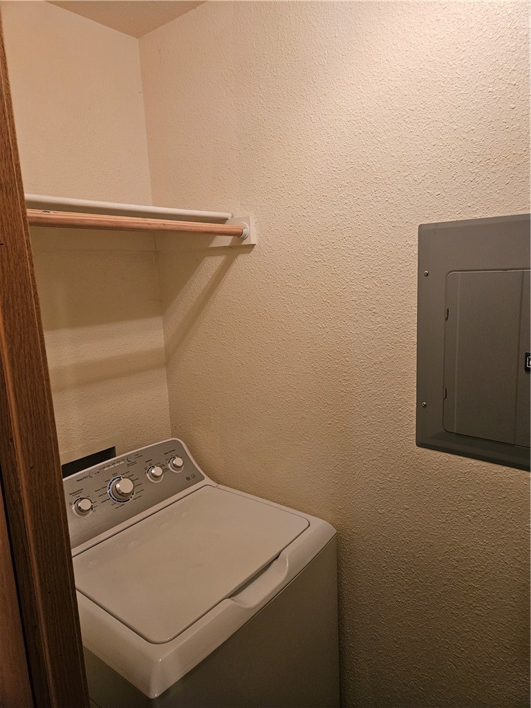 WOMACKS ADD-CENTERON - Residential Lease