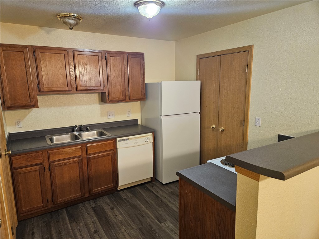 WOMACKS ADD-CENTERON - Residential Lease