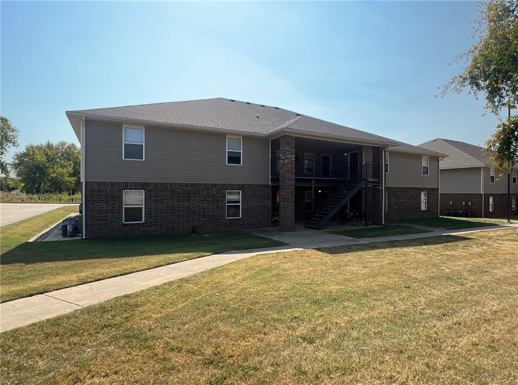 WOMACKS ADD-CENTERON - Residential Lease
