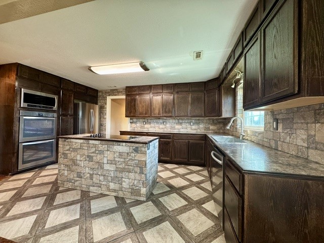 10-19-31-BENTONVILLE - Residential Lease