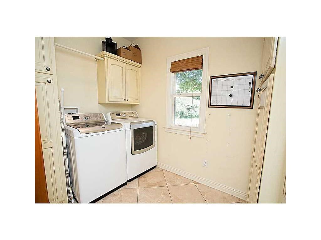 Emerald Heights Sub Rogers - Residential Lease