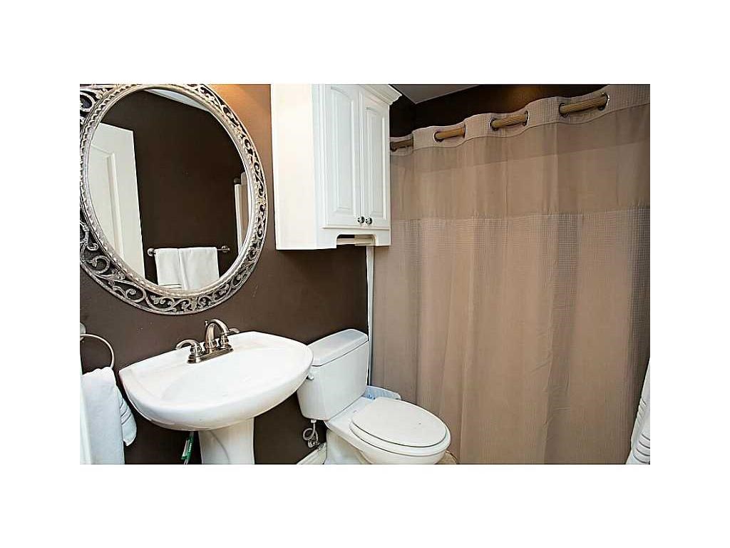Emerald Heights Sub Rogers - Residential Lease