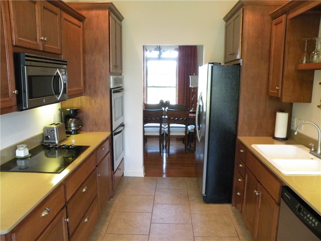 Unit 112 Holiday Island - Residential