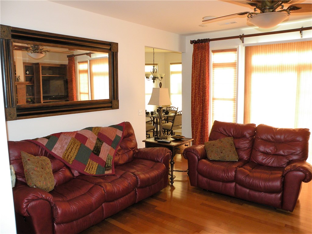 Unit 112 Holiday Island - Residential