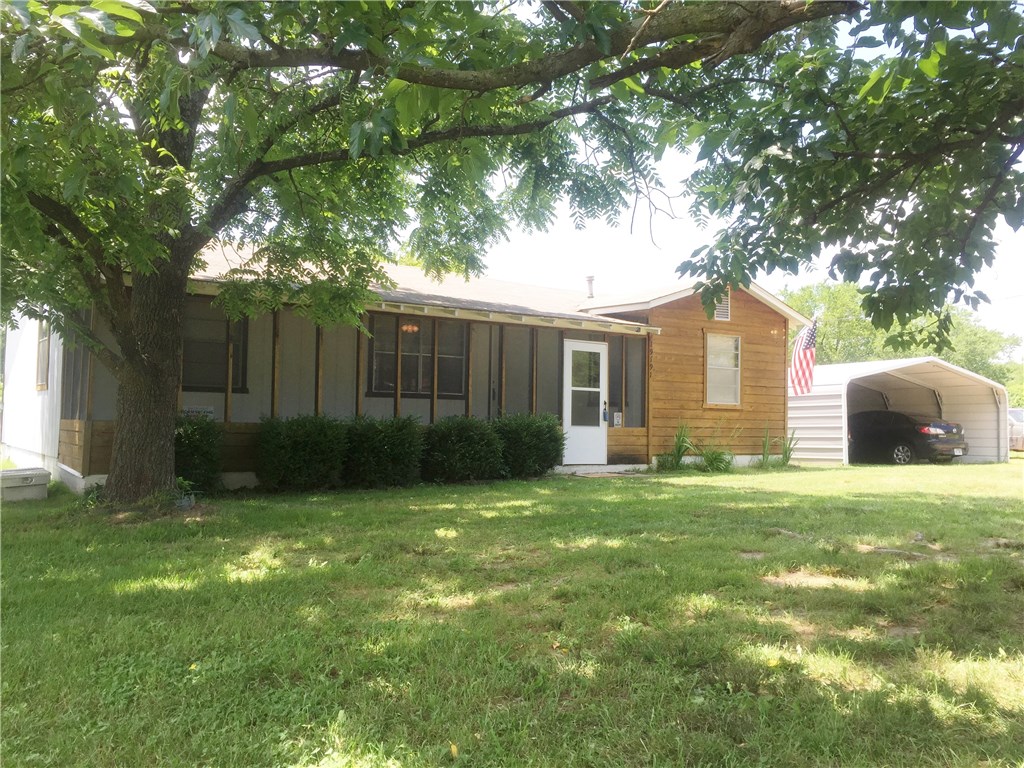 Cute country home with 1140 sq ft 2 bedroom 2 bath on 1.86 acres.  Has new appliances, new roof in 2012 and a storage building. 203K loan and you can turn this house into 3 bedrooms easily. Rare find in this price range.