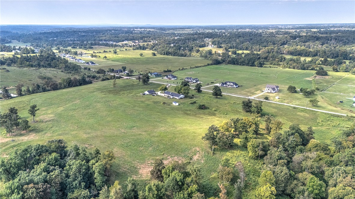 34-19-31-BENTONVILLE - Land