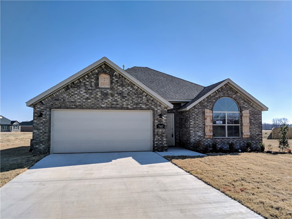 Quality New Construction 3 Bedroom 2 Bath Home built by Riggins In Legendary S/D. Great location with easy access to I-49. Includes crown molding, hand scraped hardwood flooring, ceramic tile, and carpet. Granite counter tops, stainless steel appliances including gas range, energy efficiency package, Sod & Landscape Pkg. Community Pool, basket ball court, club house and so much more. Limited 1 YEAR Builders Warranty. Located near Shaw Elementary School
