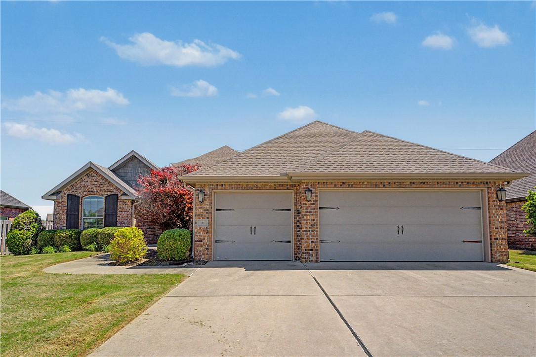 Auction 06/16/2026 at 10:00 AM
Located in the desirable Tuscany subdivision, this beautifully updated 2,169 sq. ft. home offers 4 bedrooms, 2.5 bathrooms, and a spacious 3-car garage. Inside, you’ll find a formal living/sitting room along with a large open-concept living and kitchen area designed for comfortable everyday living and entertaining. The home features tasteful updates throughout and a functional layout with plenty of space for family and guests. Conveniently located close to schools, this very nice home is situated in a great neighborhood and is ready for its next owner. Selling by court-appointed guardian.