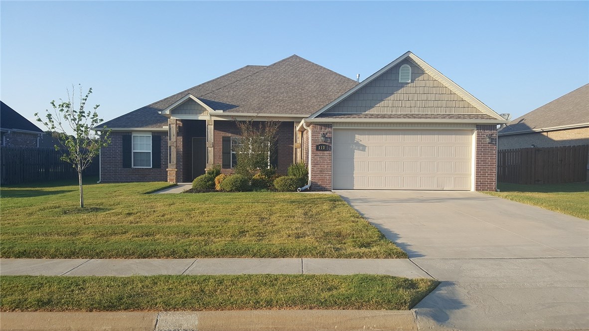 Gated community in great location near shopping, restaurants, schools and churches.  This newer one level home has 3 bedrooms, 2 full baths, gas fireplace, covered patio, granite counter tops, and even comes complete with refrigerator, washer and dryer.  Exceptional neighborhood and home!